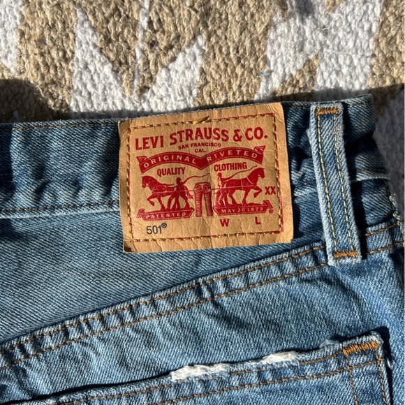 Levi 501 shorts - Picture 2 of 4